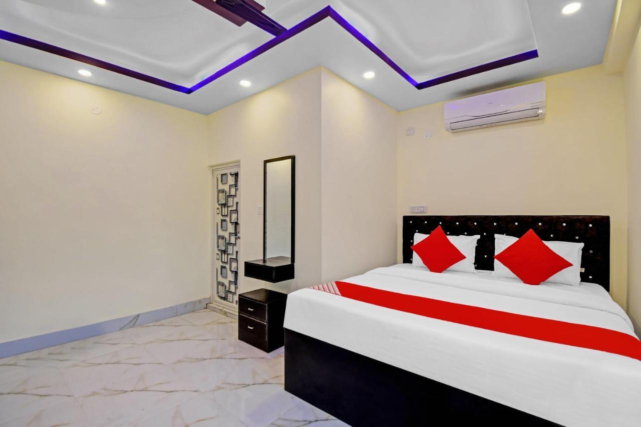 Oyo 86602 Hotel Dream Palace 콜카타 외부 사진