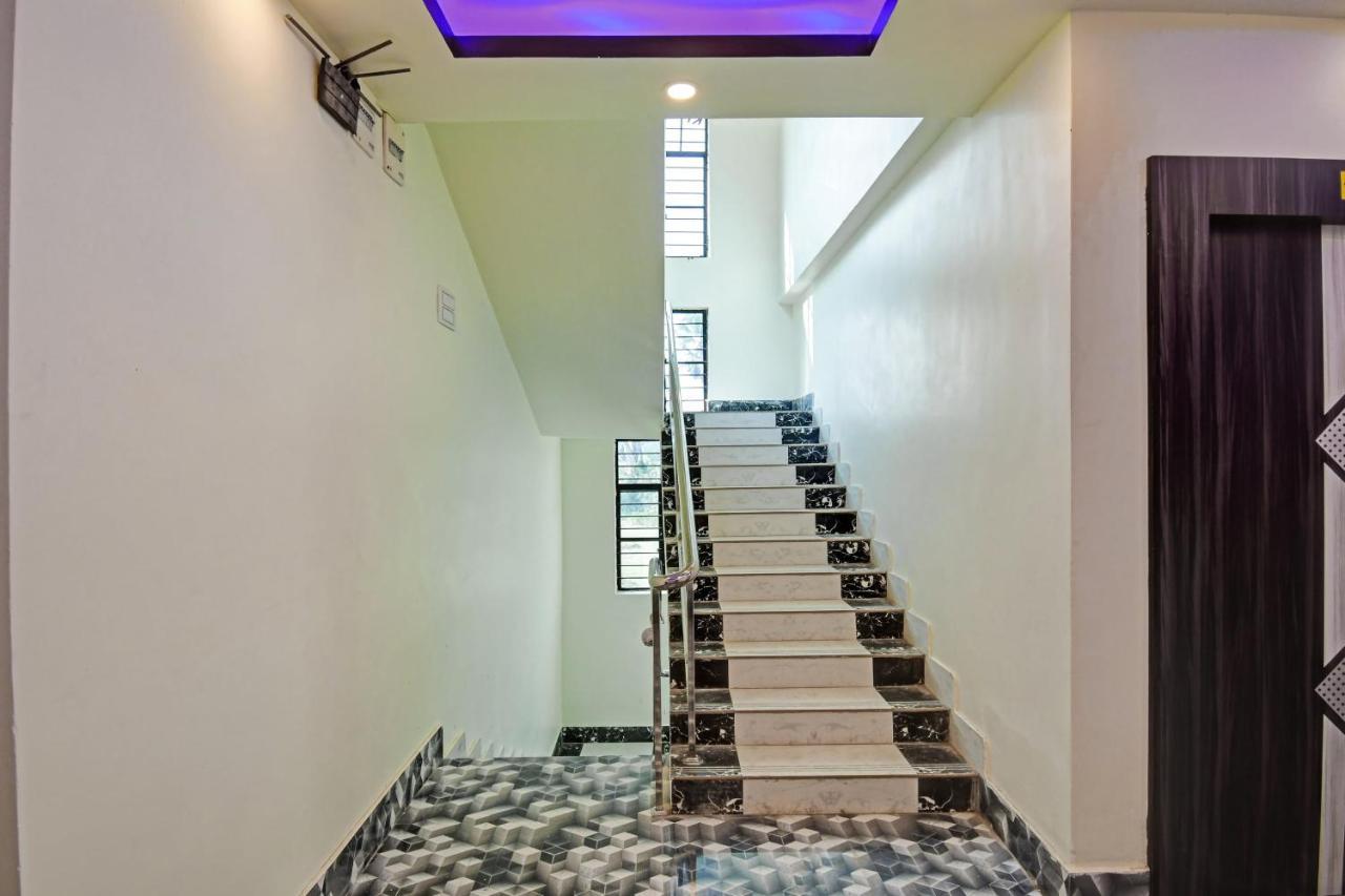 Oyo 86602 Hotel Dream Palace 콜카타 외부 사진